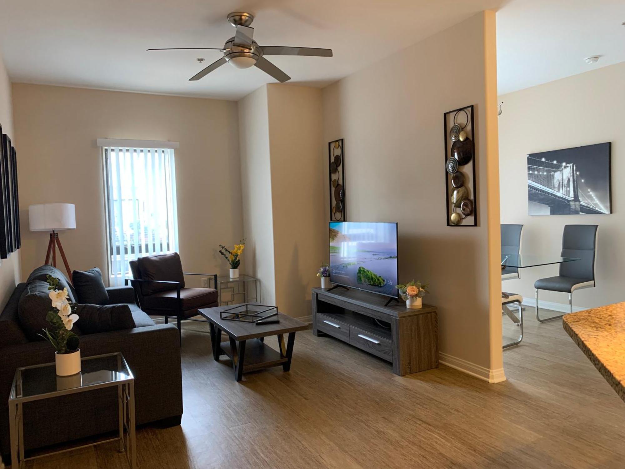 Amazing Apartments Near The Grove, Los Angeles