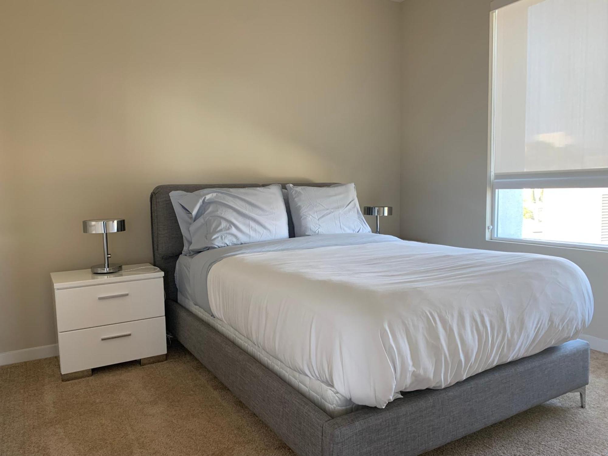 Amazing Apartments Near The Grove — Photos 2